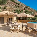 Tatil Evi Tzortzatos Tiny Kourouklata