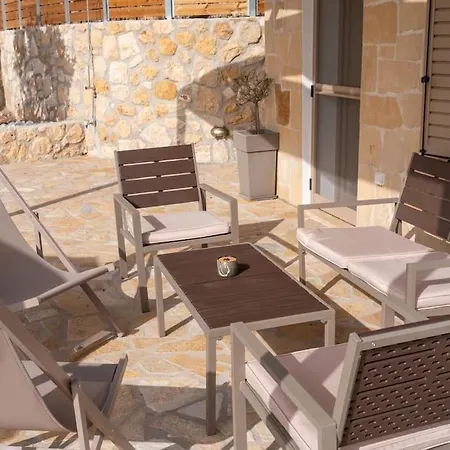 Semesterbostad Tzortzatos Tiny *