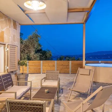 Tzortzatos Tiny Semesterbostad *