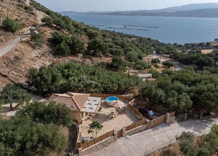 別荘 Tzortzatos Tiny Kourouklata